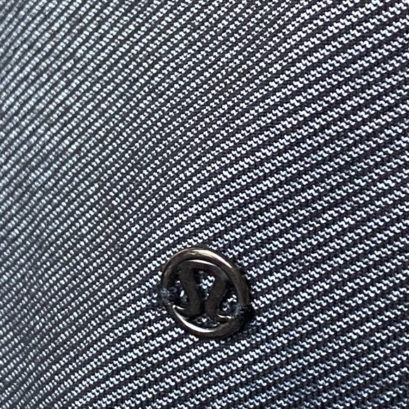 Lululemon Coat - Picture 2 of 4